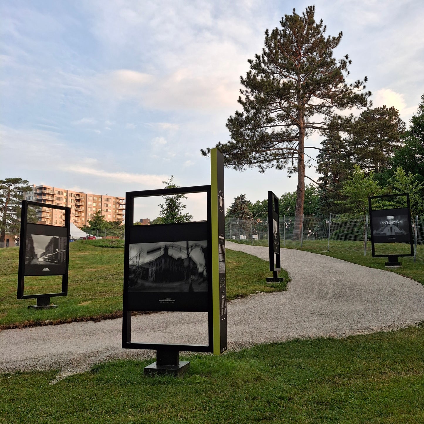 Annick Sauvé - City in motion (Photographer) (Exhibition)
