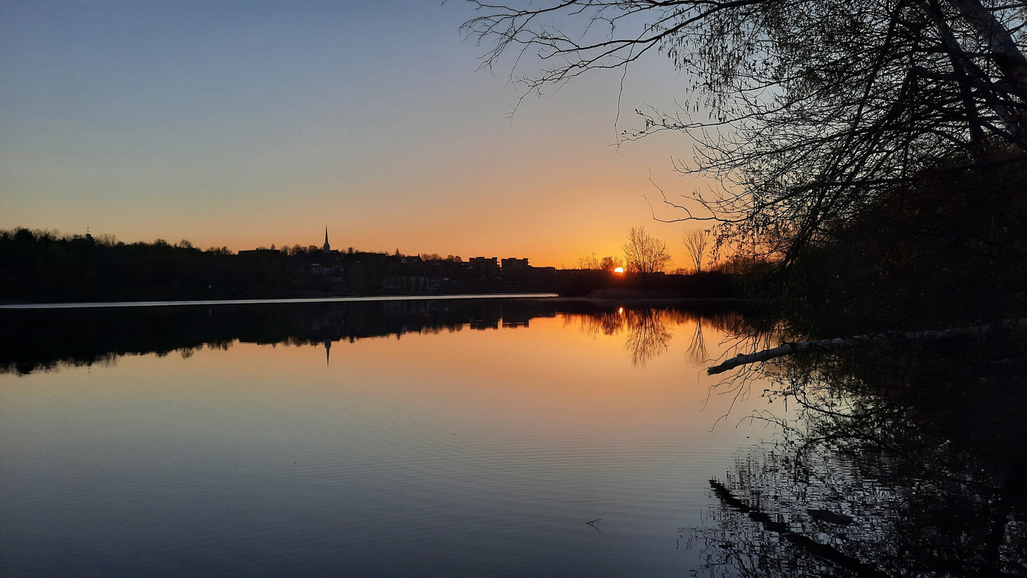 Le Soleil Du 14 Mai 2021 (Cliquez Pour Voir Les 4 Photos)