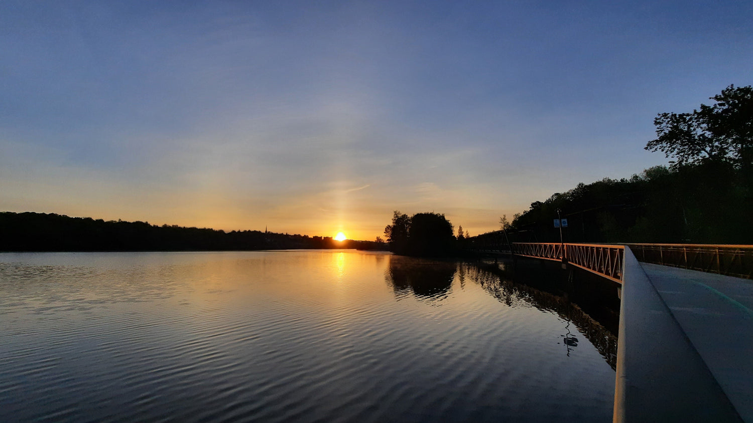 Le Soleil Du Lac Des Nations 25 Mai 2021 (Vue Pp30)