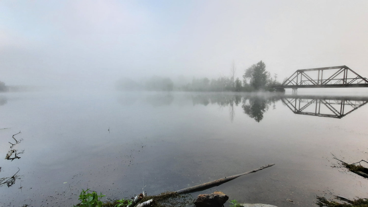 Brume À L’aube Au Pont Noir De Sherbrooke 23 Juillet 2021 (Vue 1) 5H45