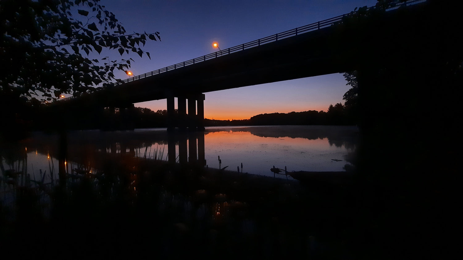 Aube Sherbrooke 24 Juillet 2021 (Vue K1) Rivière Magog Et Pont Jacques Cartier 4H48