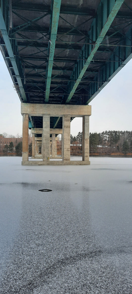 Trouve Le Trou Dans La Glace 2021-11-30 09:00 Pont Jacques Cartier À Sherbrooke (Vue Spn)