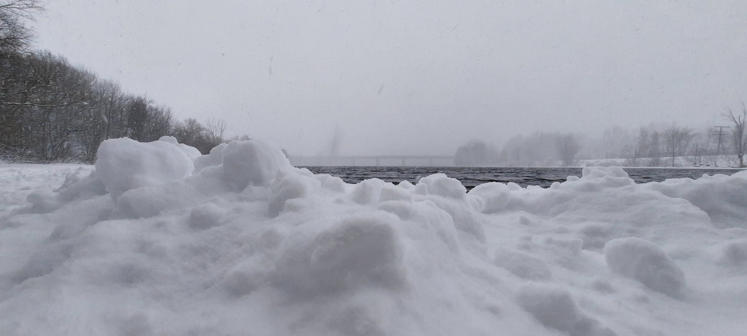 12 Mars 2022 - Le Pont Noir Et Le Jacques Cartier De Sherbrooke Sous La Neige (Vue 1)