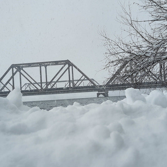 12 Mars 2022 - Le Pont Noir Et Le Jacques Cartier De Sherbrooke Sous La Neige (Vue 1)