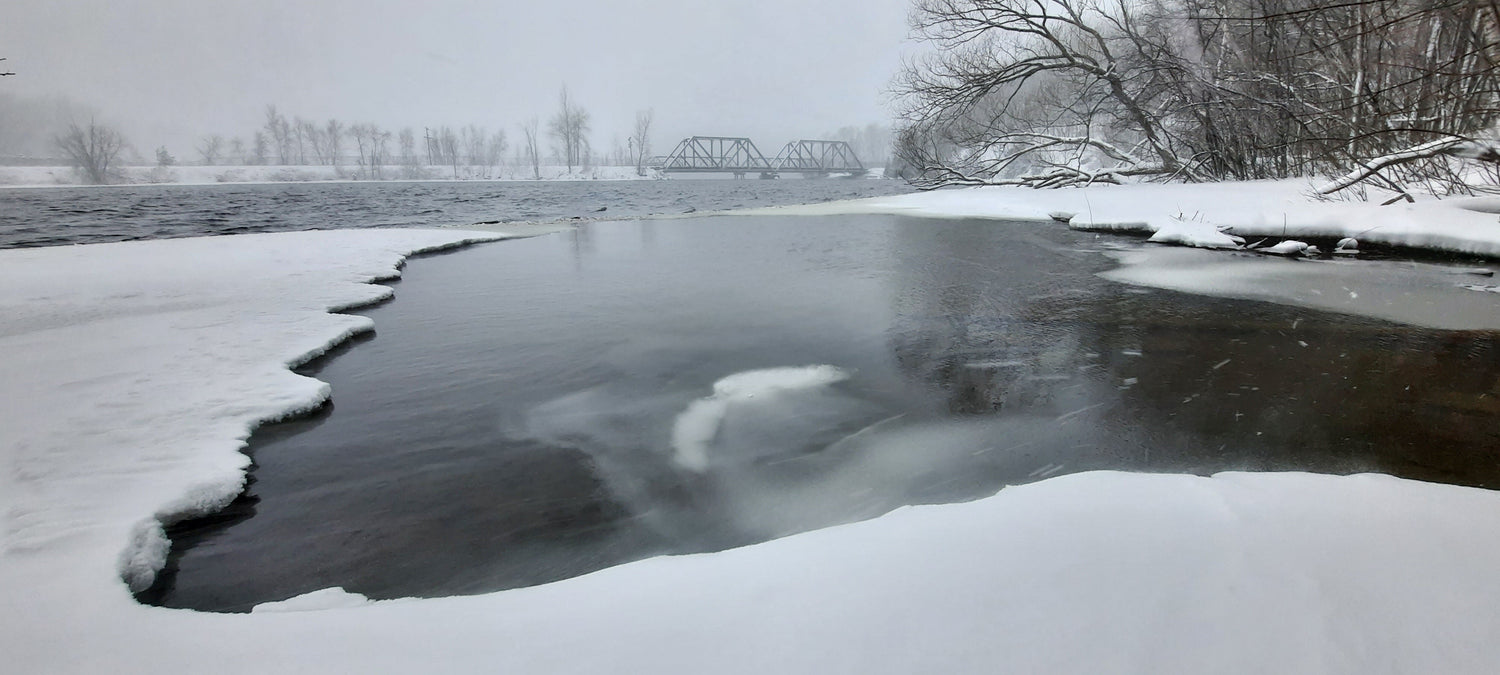 12 Mars 2022 - Le Pont Noir Et Le Jacques Cartier De Sherbrooke Sous La Neige (Vue 1)