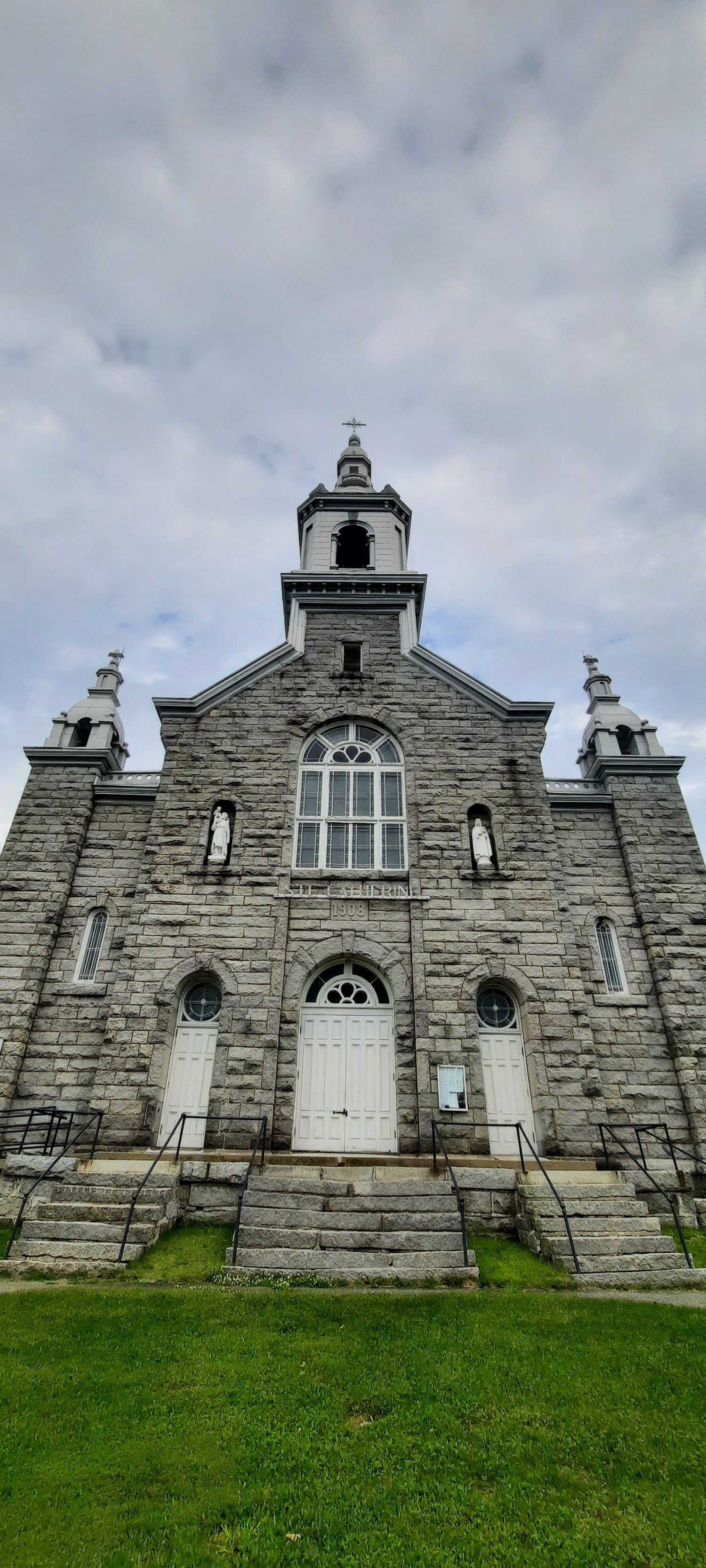 Eglise Ste-Catherine De Hatley (1908)