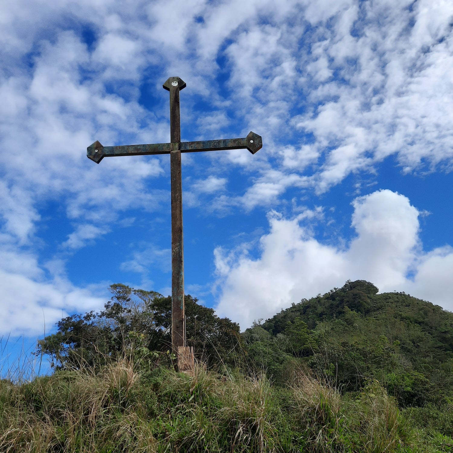 Croix Pueblo Nuevo (Le Sentier Des Vaches)