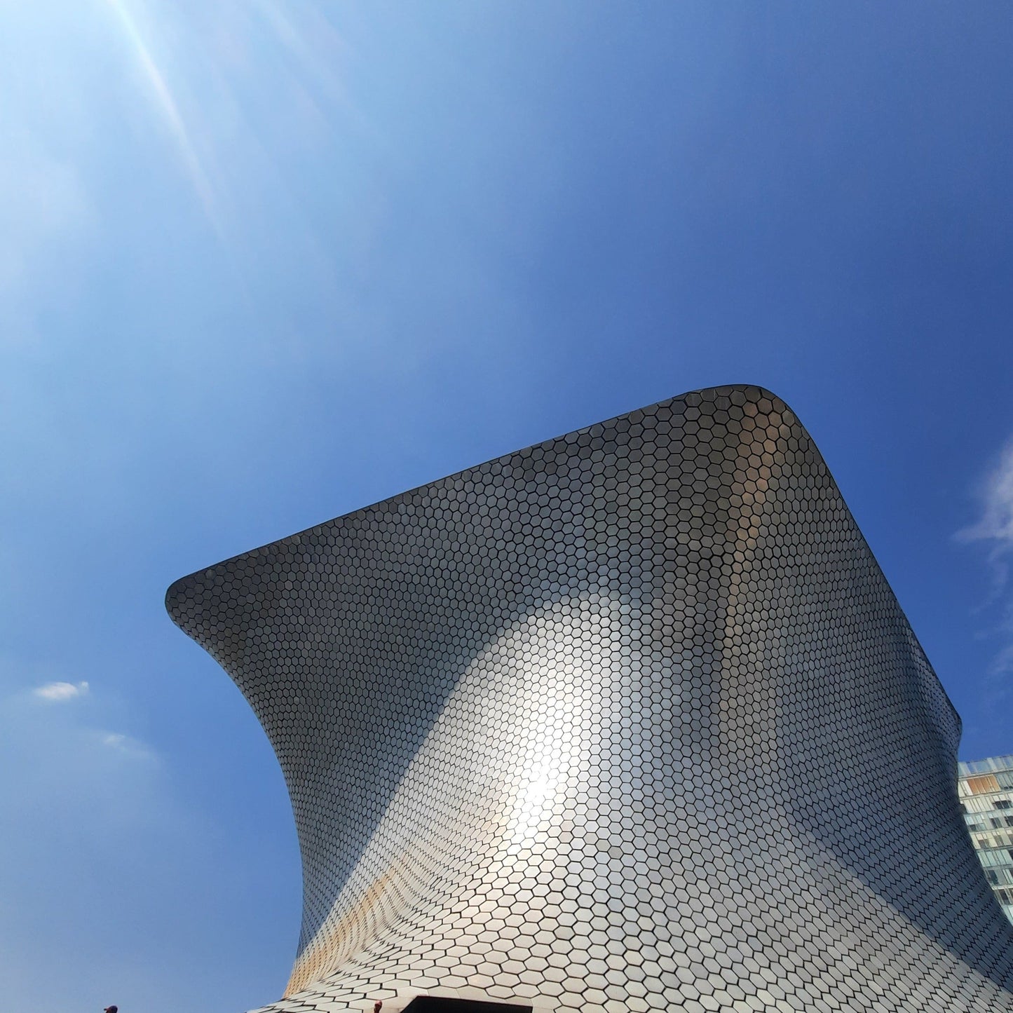 Musée Soumaya Et Le Penseur De Rodin (3 Photos)